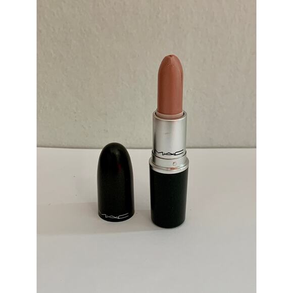 Mac Politely Pink Lustre Lipstick Pink RARE New 517 Damaged Tip - Picture 1 of 10